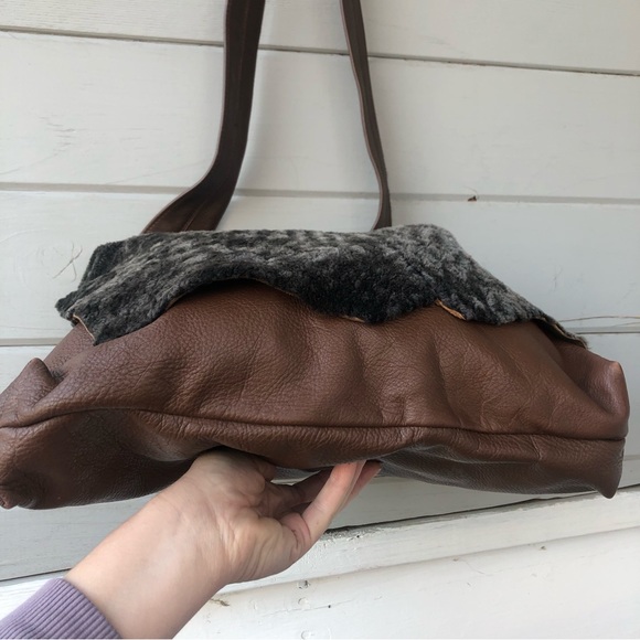 Two Hippies Leather Fur Bag. - Picture 5 of 11
